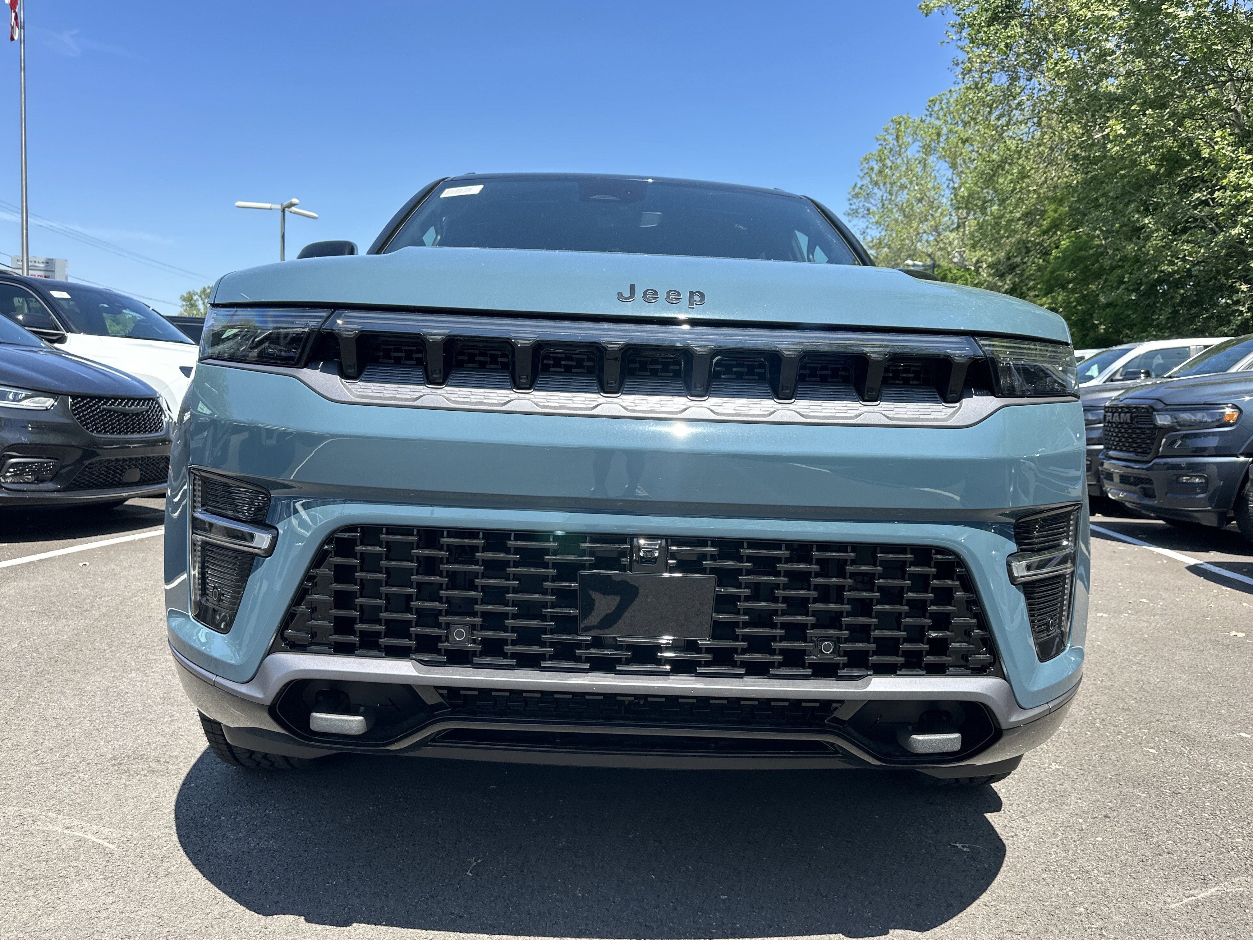 New 2026 Jeep Grand Wagoneer 4WD image 22