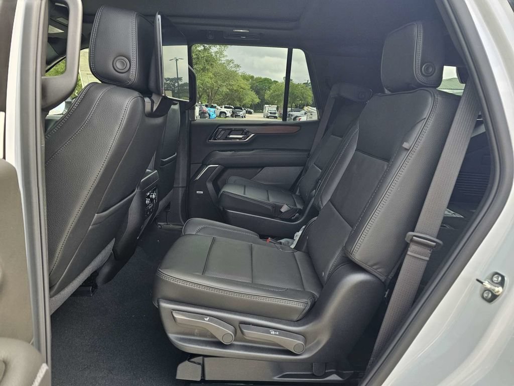 New 2026 GMC Yukon Denali w/ Denali Reserve Package AWD/4WD image 15