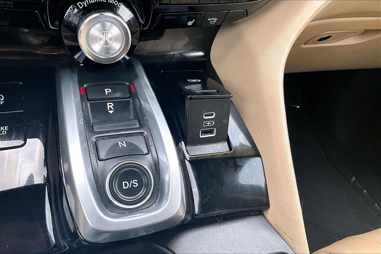 Used 2023 Acura MDX SH-AWD image 32