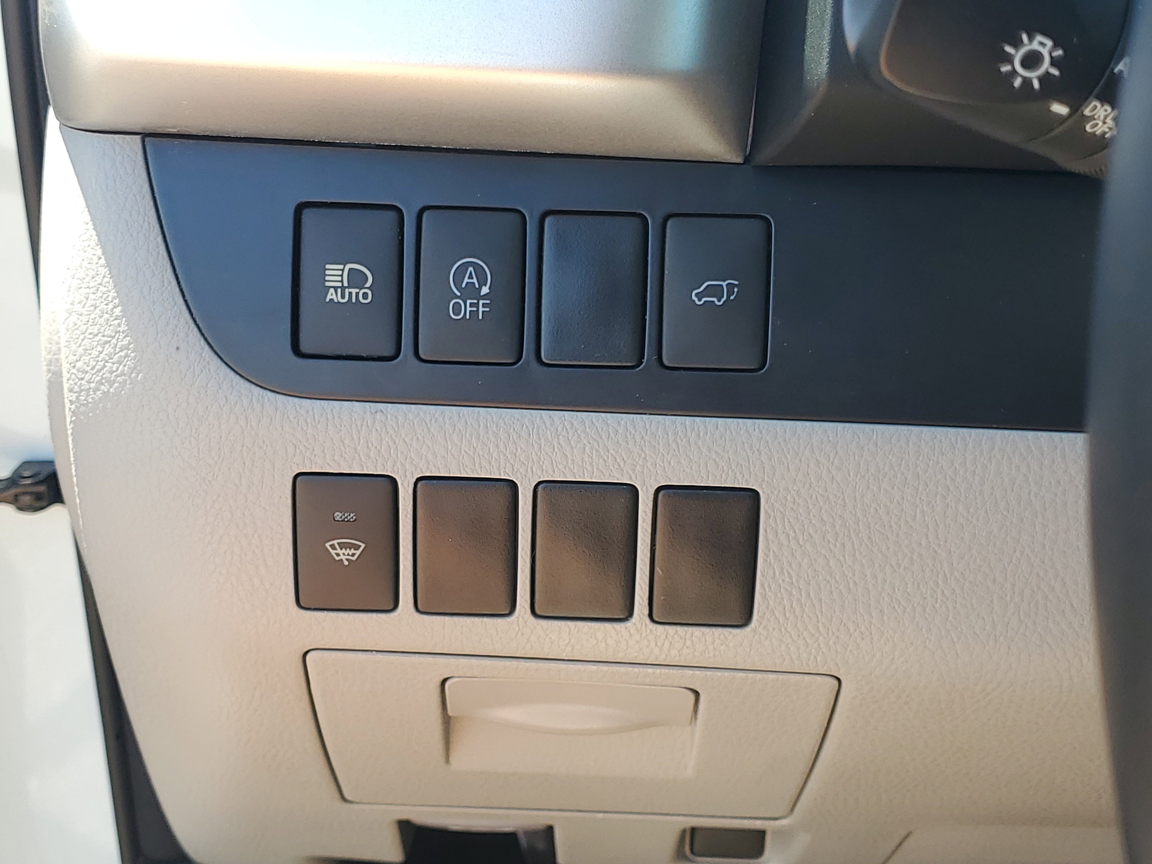 Certified 2018 Toyota Highlander XLE AWD/4WD image 23