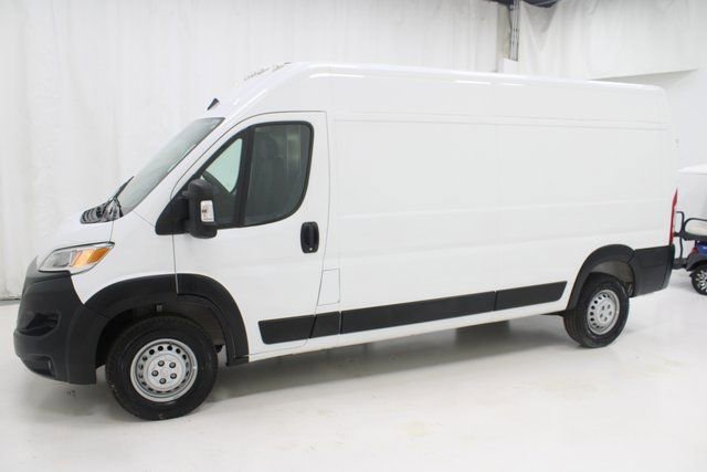 Used 2025 RAM ProMaster 2500 w/ Convenience Group image 2