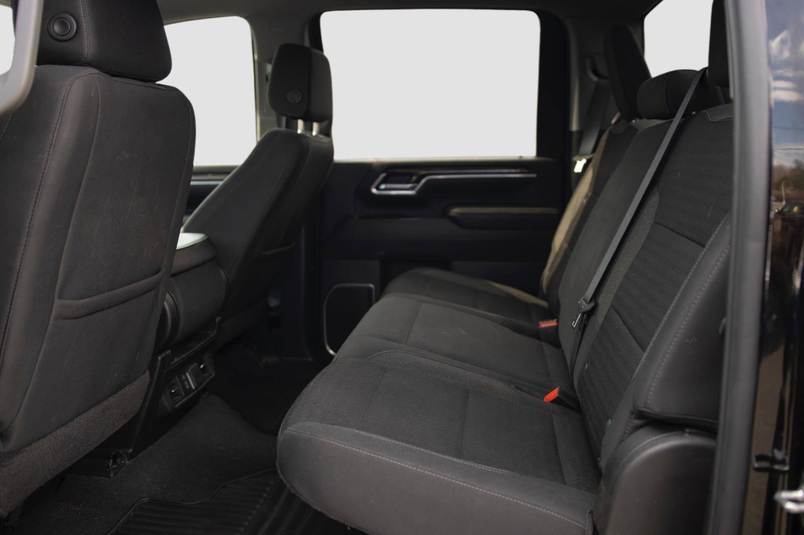 Used 2025 Chevrolet Silverado 2500 LT w/ Convenience Package image 13