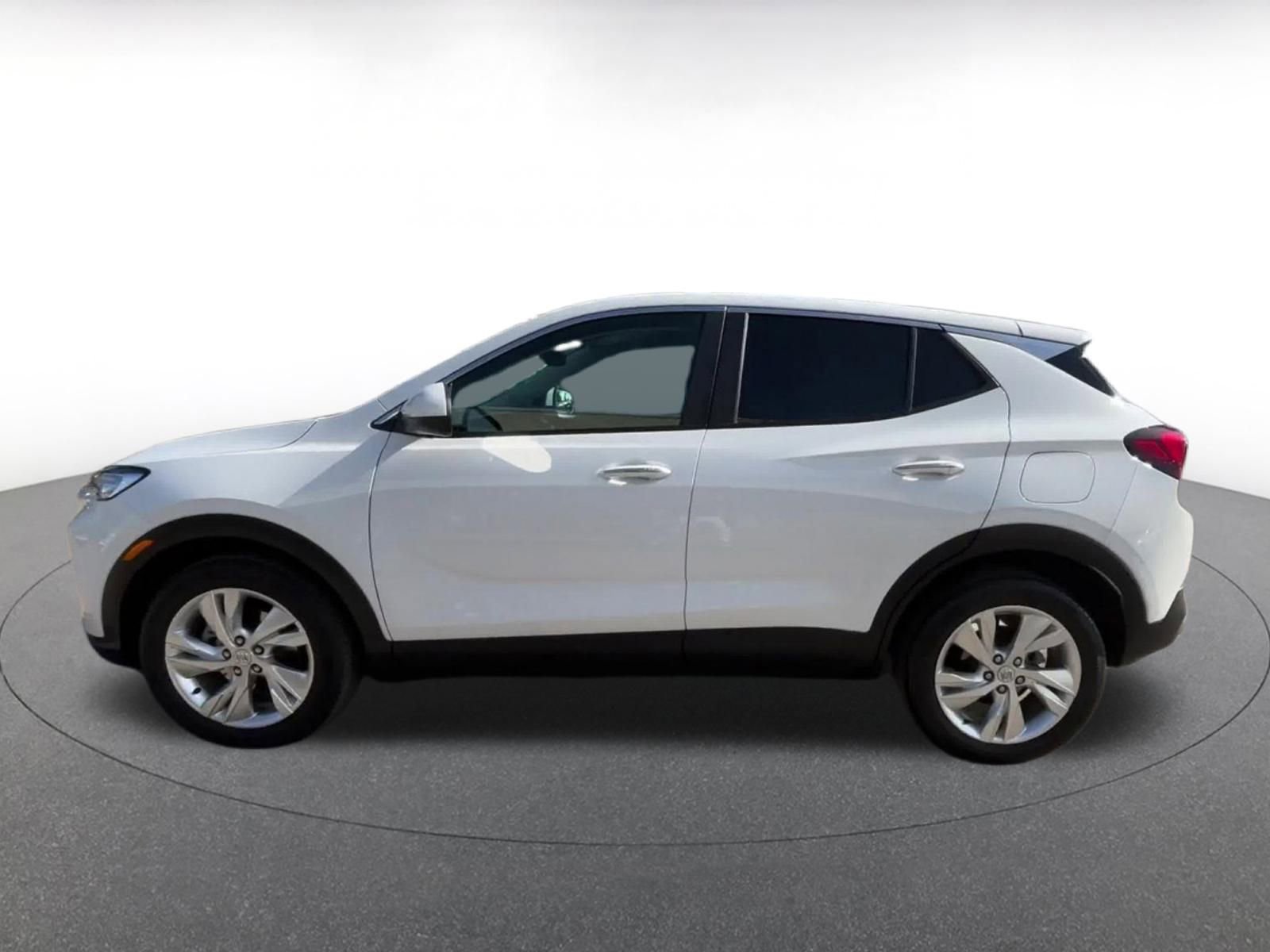 Used 2025 Buick Encore GX Preferred image 9