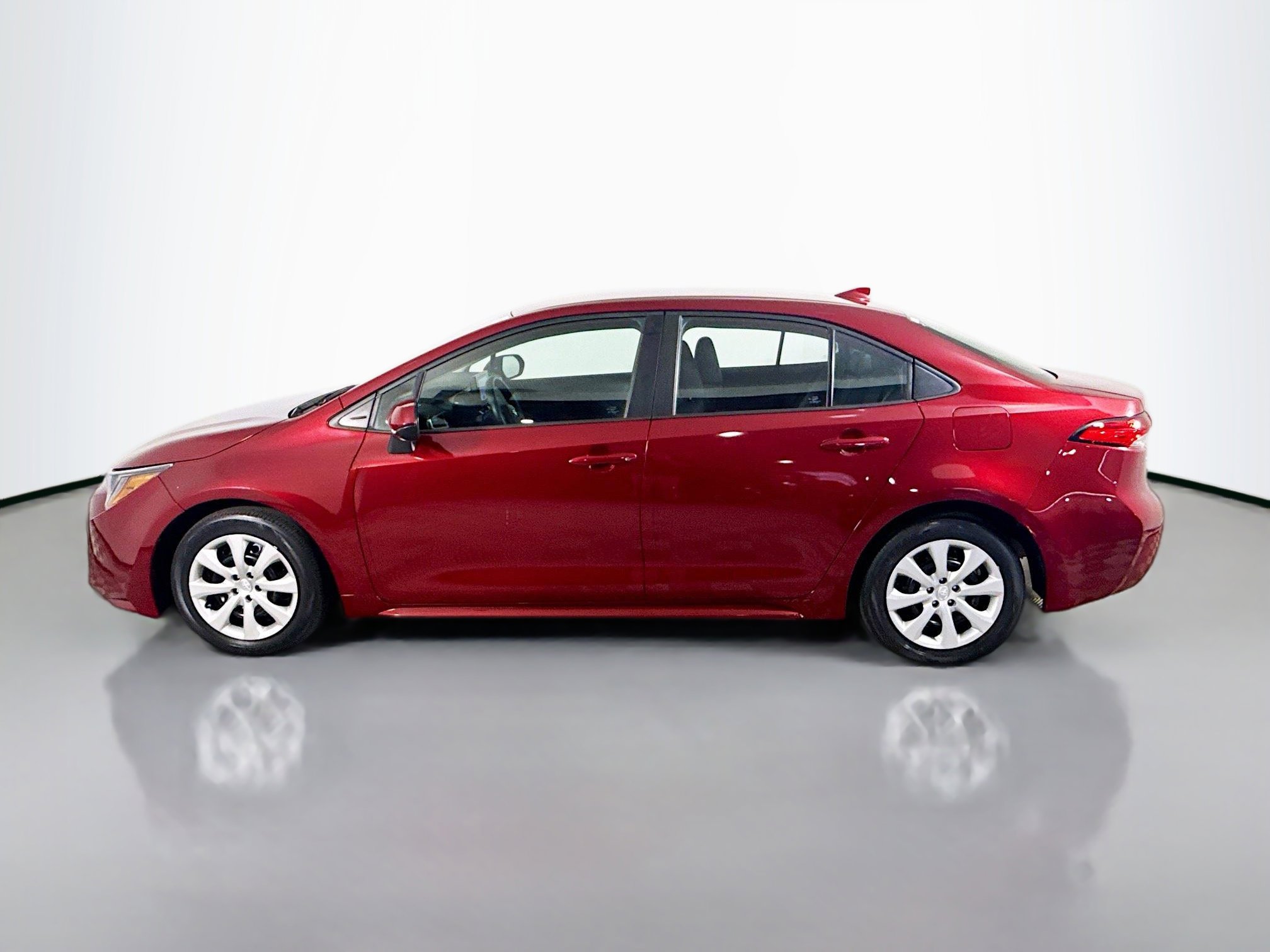 Used 2023 Toyota Corolla LE FWD image 6