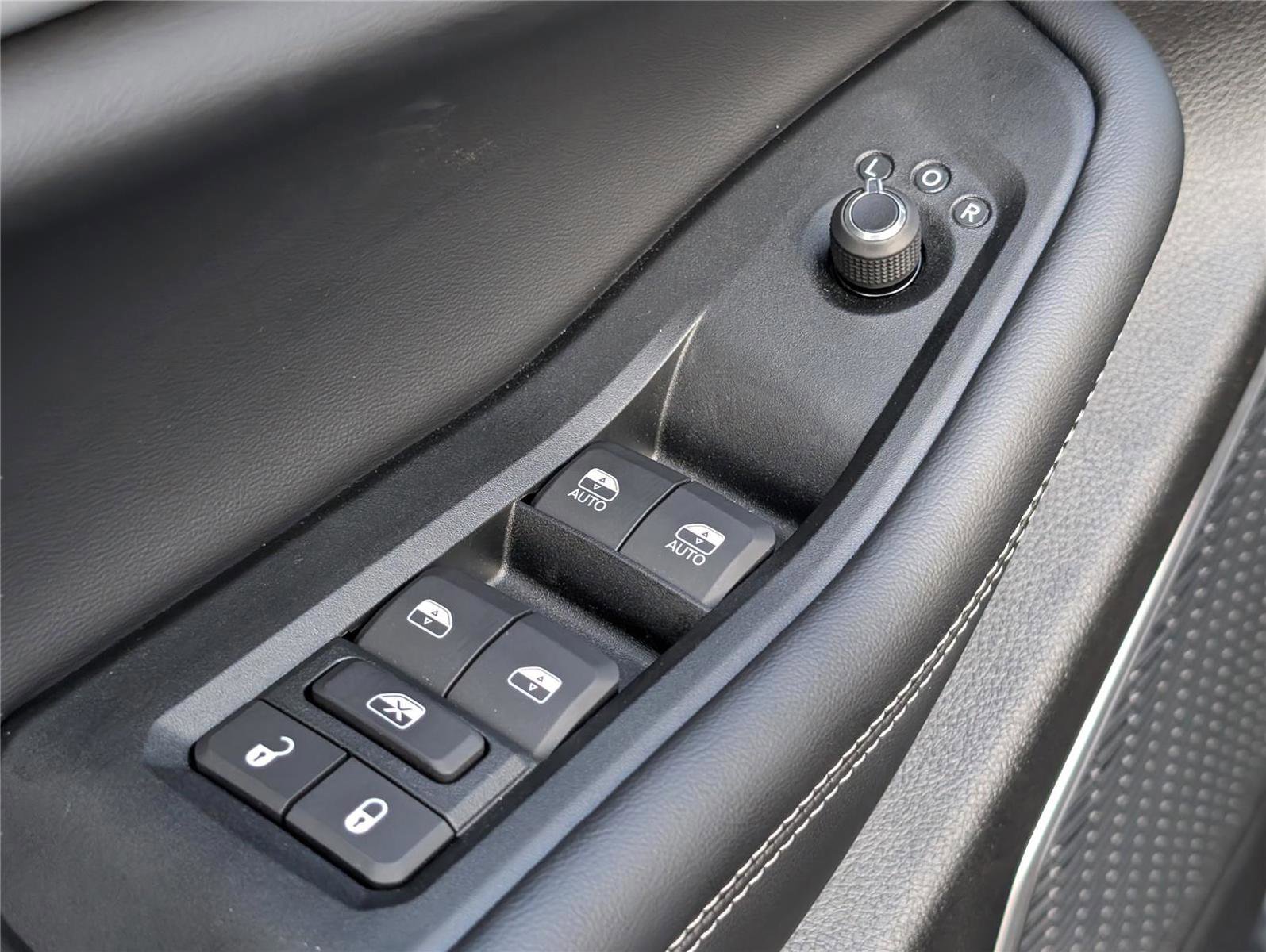 New 2026 Jeep Grand Cherokee L Limited image 15