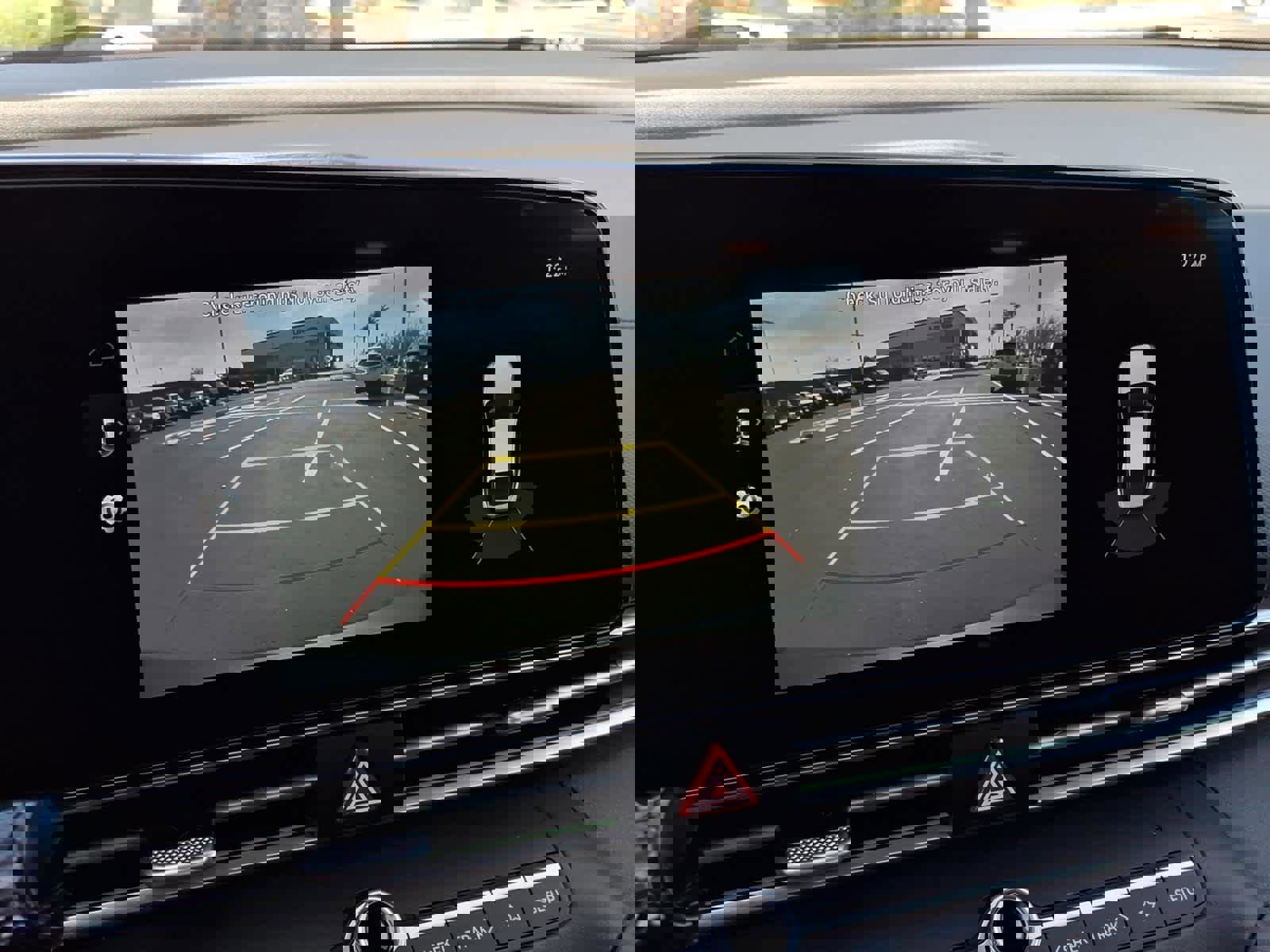 Used 2023 Hyundai Elantra Limited image 34