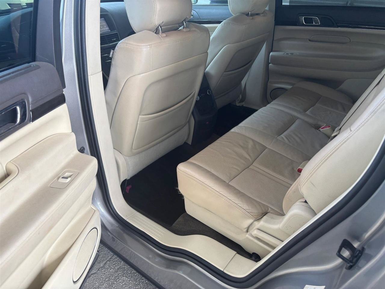 Used 2015 Lincoln MKT AWD w/ Equipment Group 201A image 11