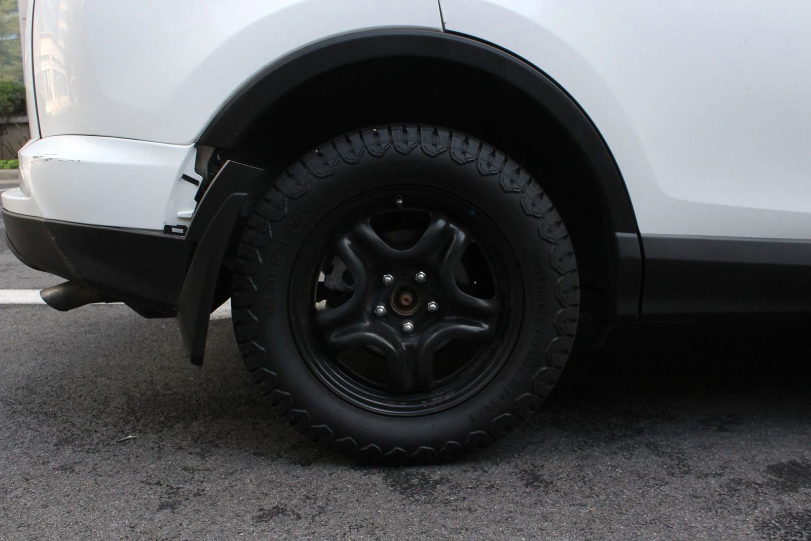 Used 2018 Toyota RAV4 LE w/ All Weather Liner Package AWD/4WD image 5