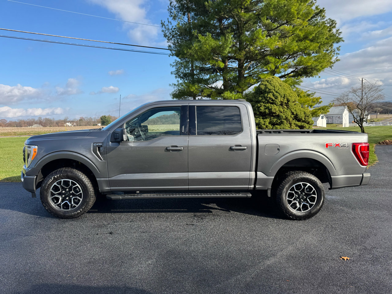 Used 2022 Ford F150 XLT w/ Equipment Group 302A High image 3