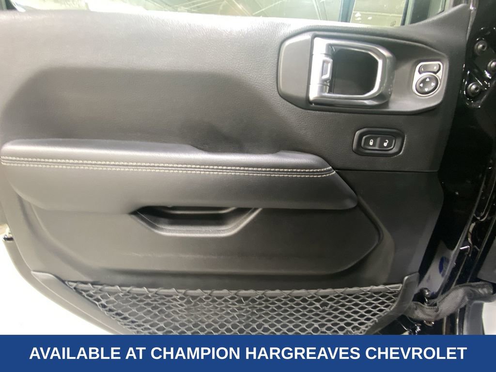 Used 2023 Jeep Gladiator Overland image 30