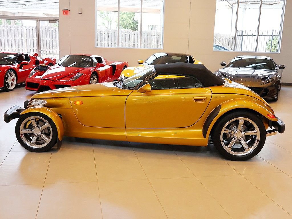 Used 2002 Chrysler Prowler RWD image 3