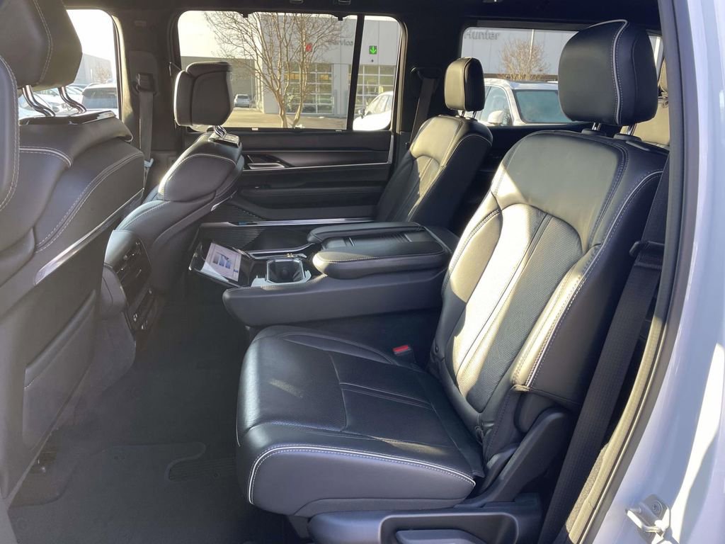 Used 2024 Jeep Grand Wagoneer Series II w/ Quick Order Packagew 28T image 4