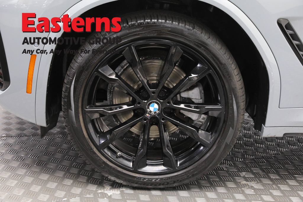 Used 2023 BMW X4 xDrive30i w/ M Sport Package AWD/4WD image 32