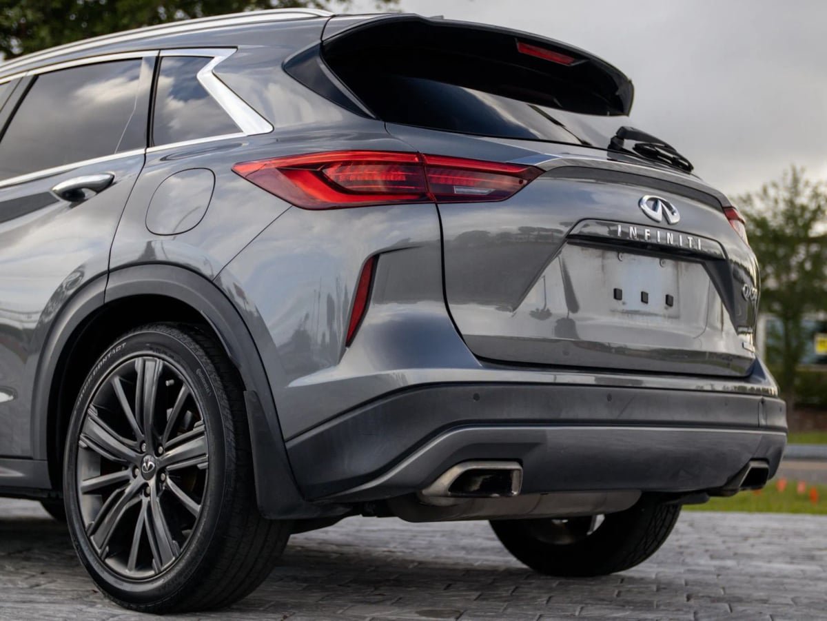 Used 2020 INFINITI QX50 Essential w/ Edition 30 Package FWD image 11