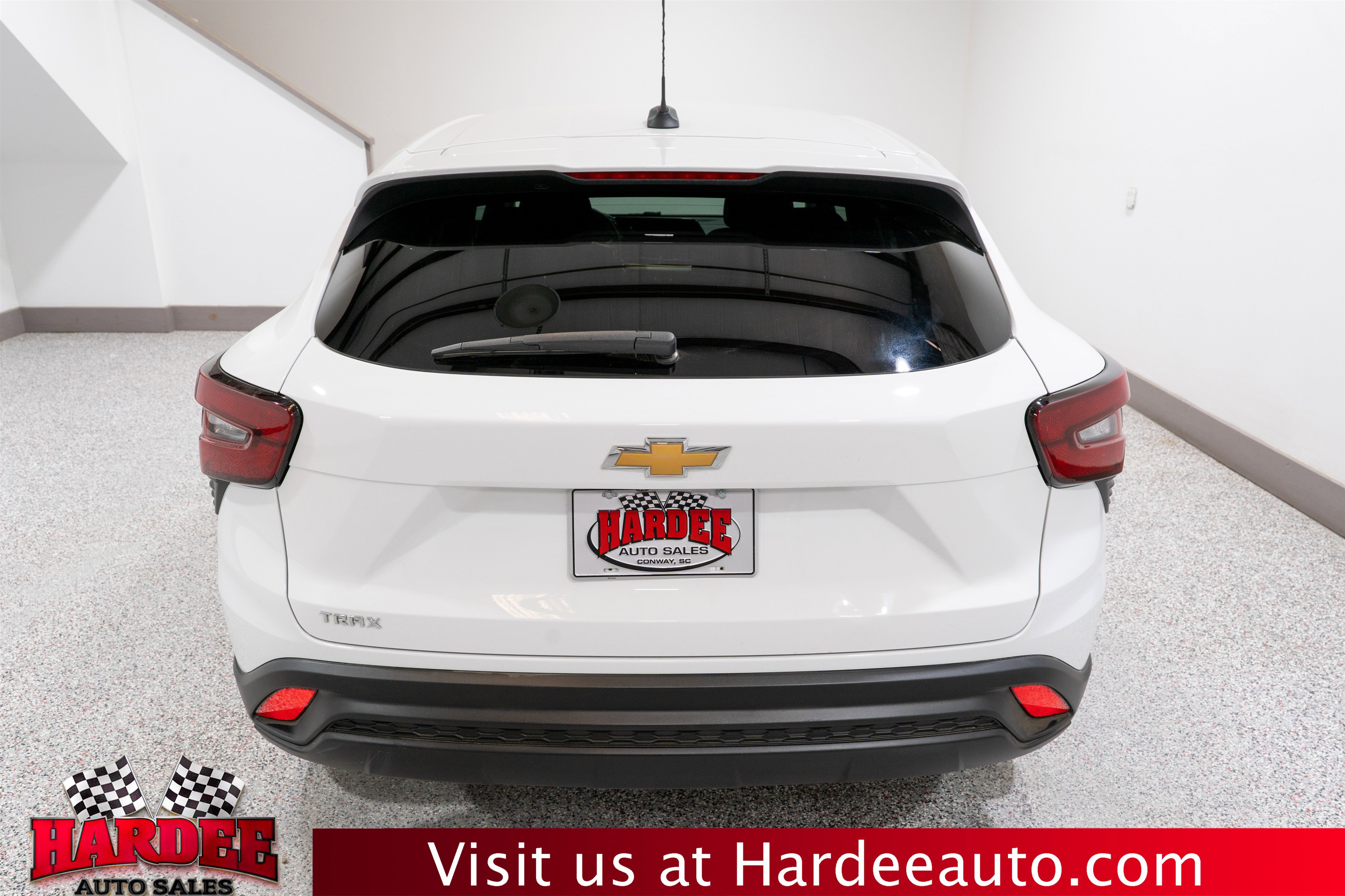 Used 2024 Chevrolet Trax LS image 4