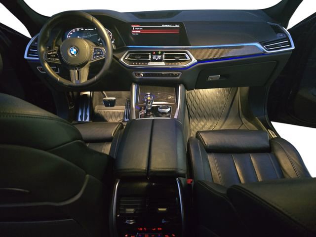 Used 2020 BMW X6 M50i w/ Executive Package image 9