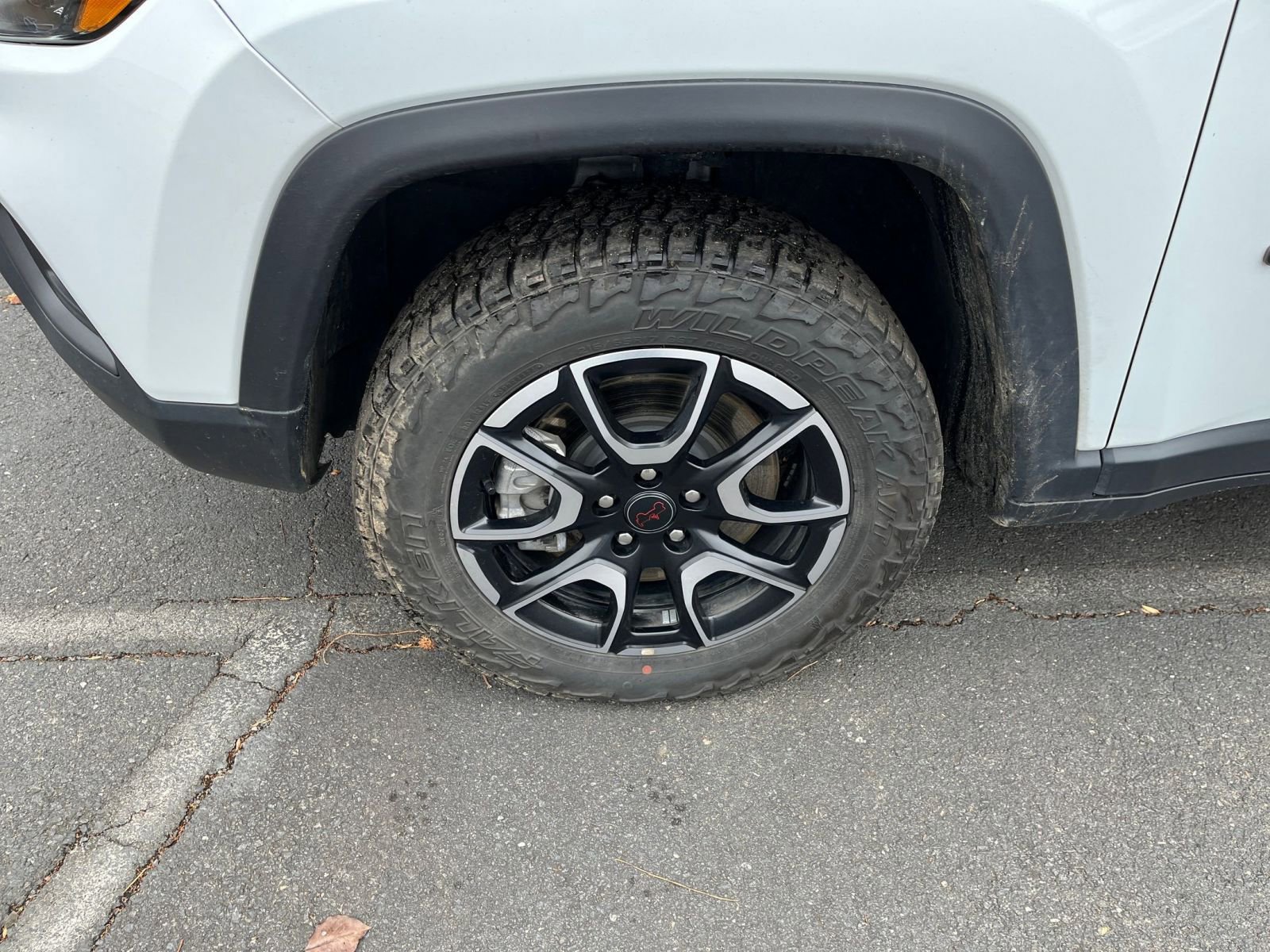 Used 2025 Jeep Compass Trailhawk image 28