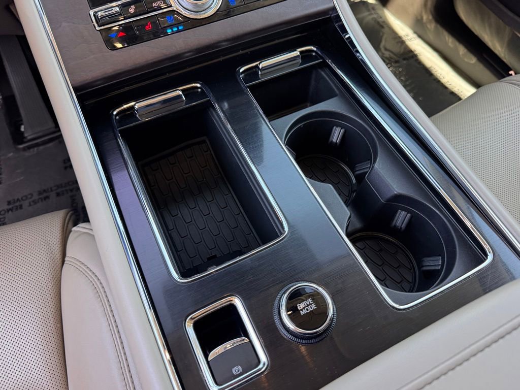 Used 2023 Lincoln Aviator Reserve w/ Equipment Group 201A image 25