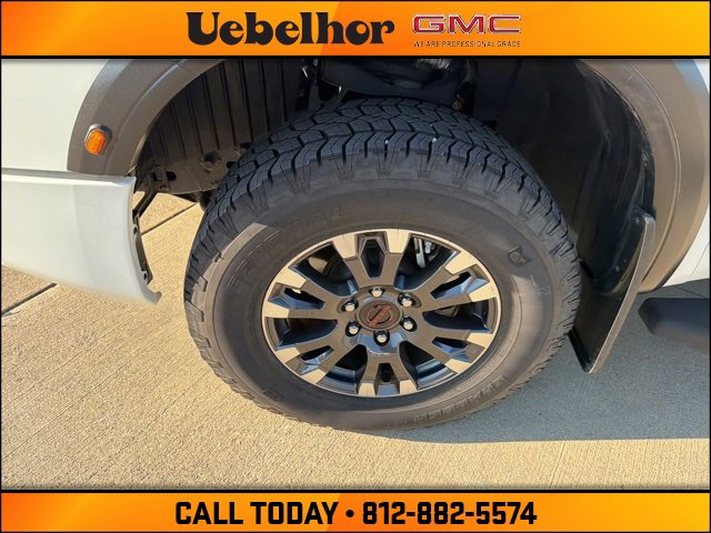 Used 2024 Nissan Titan PRO-4X image 14