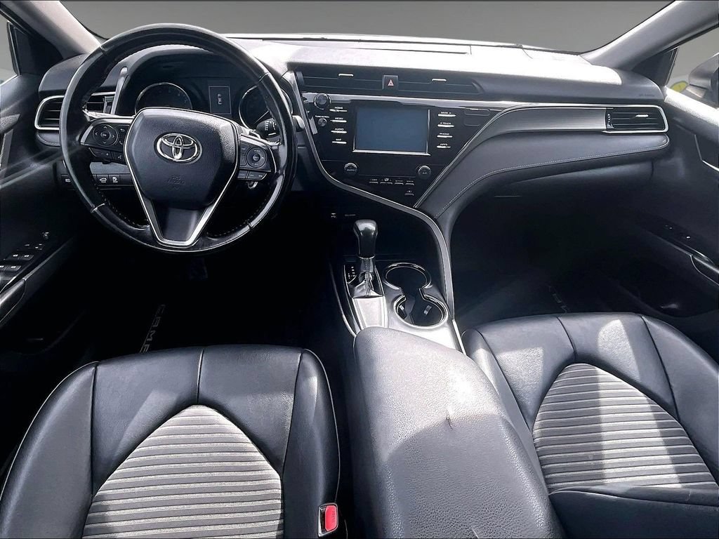 Used 2019 Toyota Camry SE FWD image 19