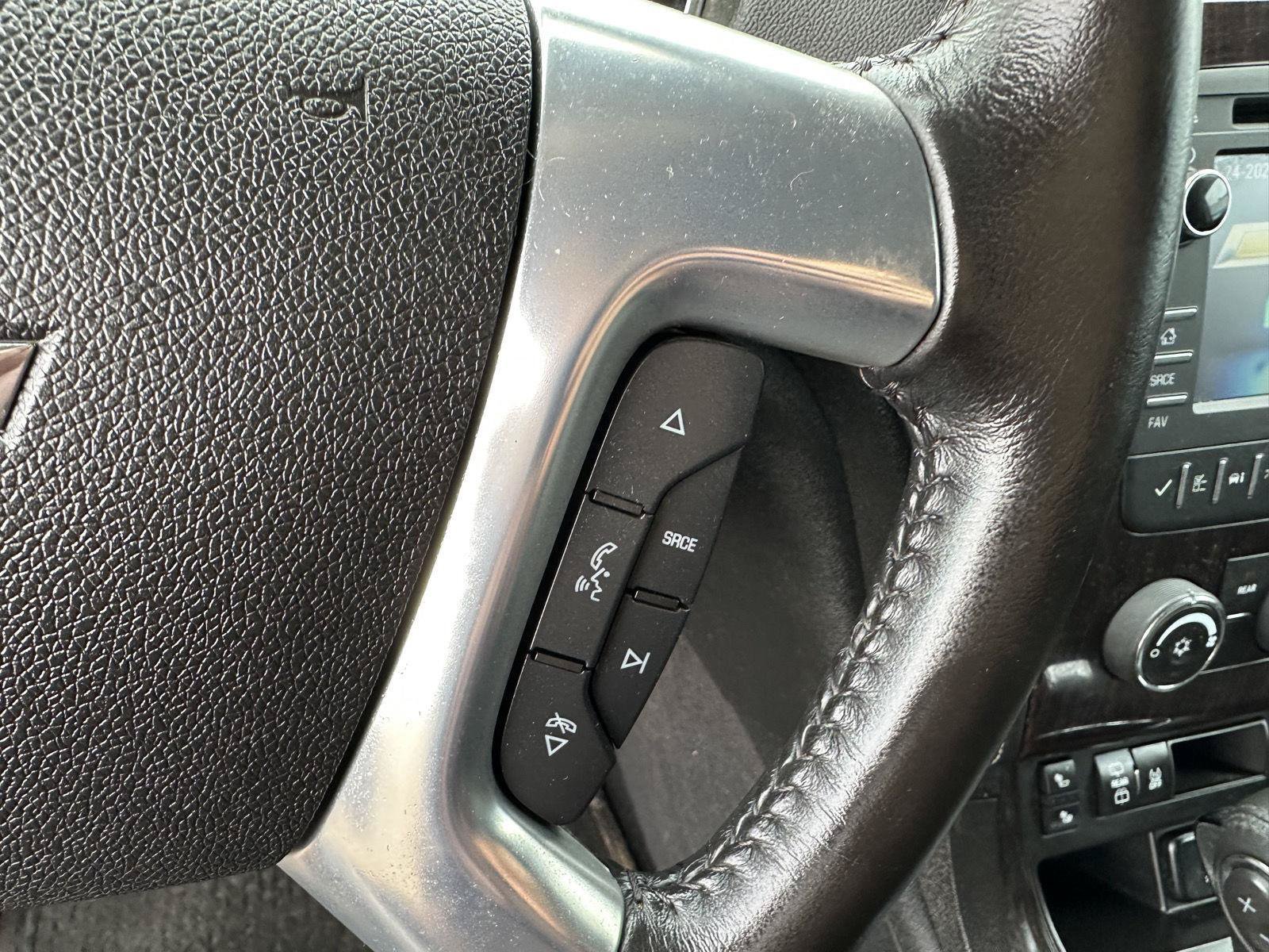 Used 2015 Chevrolet Traverse LT w/ Style and Technology Package FWD image 22