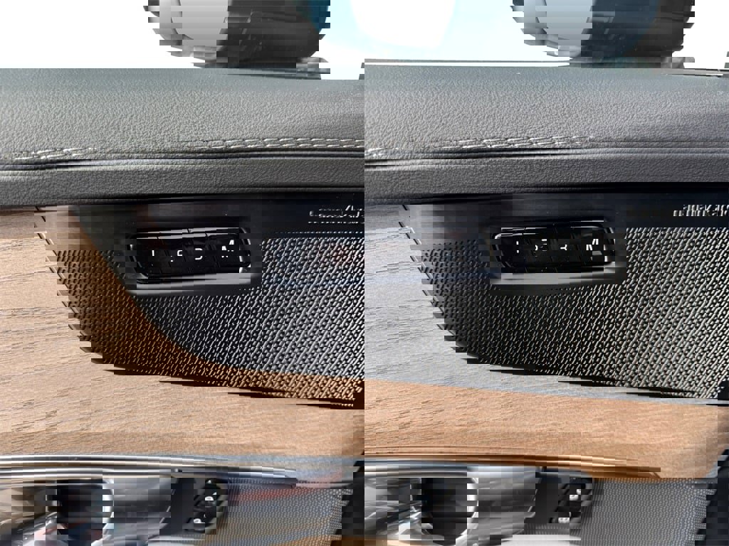 New 2026 Volvo XC90 B6 Plus w/ Protection Package Premier image 10