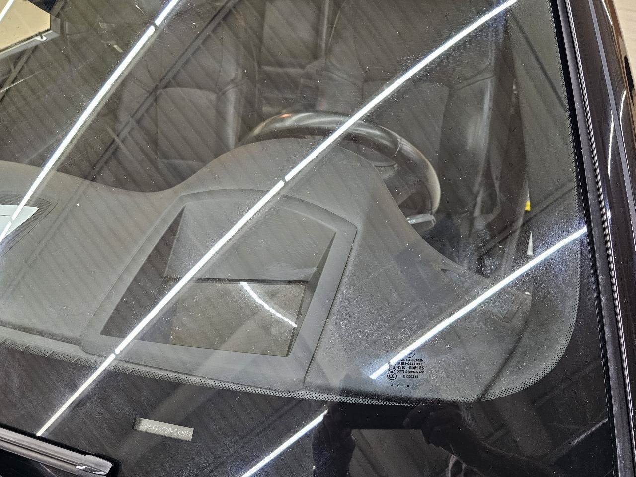 Used 2015 BMW 750i w/ M Sport Edition RWD image 48