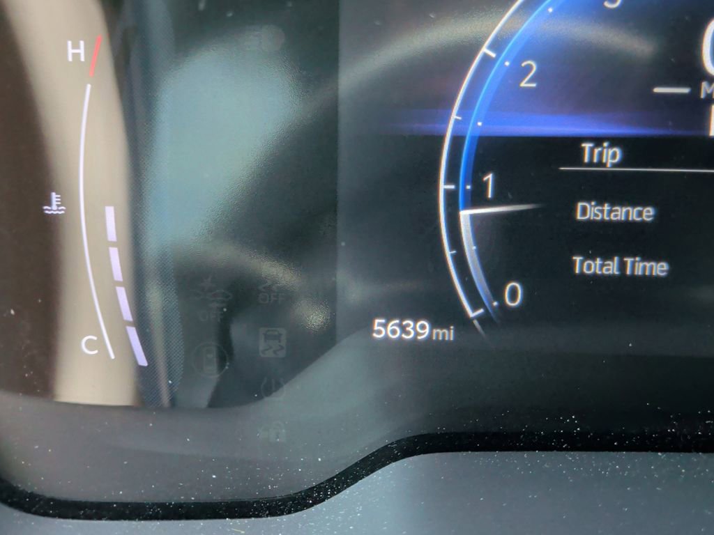 Used 2025 Toyota Corolla XSE FWD image 16