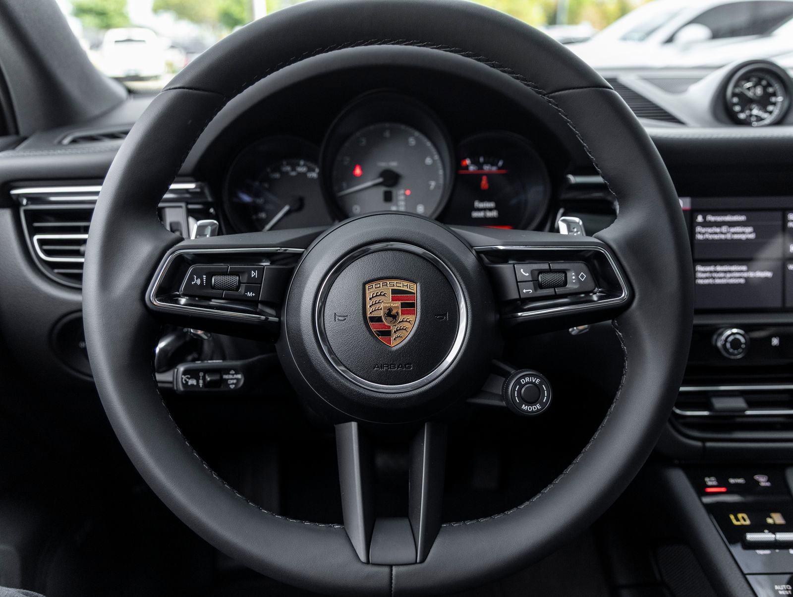 Certified 2026 Porsche Macan S AWD/4WD image 25