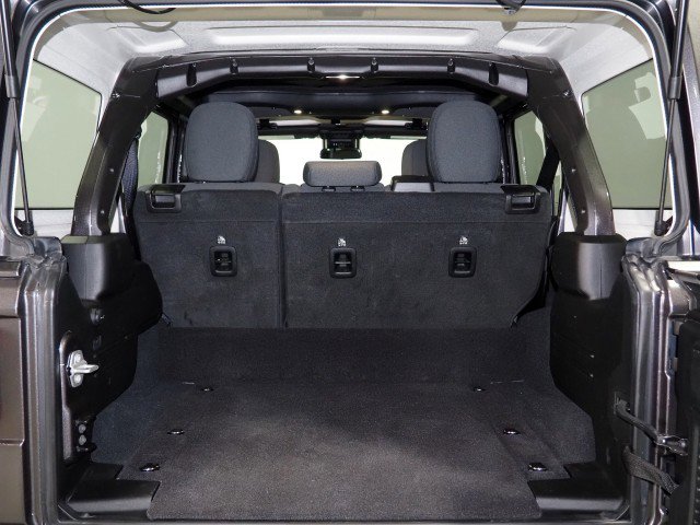 Used 2025 Jeep Wrangler 4xe Sahara w/ Safety Group AWD/4WD image 41