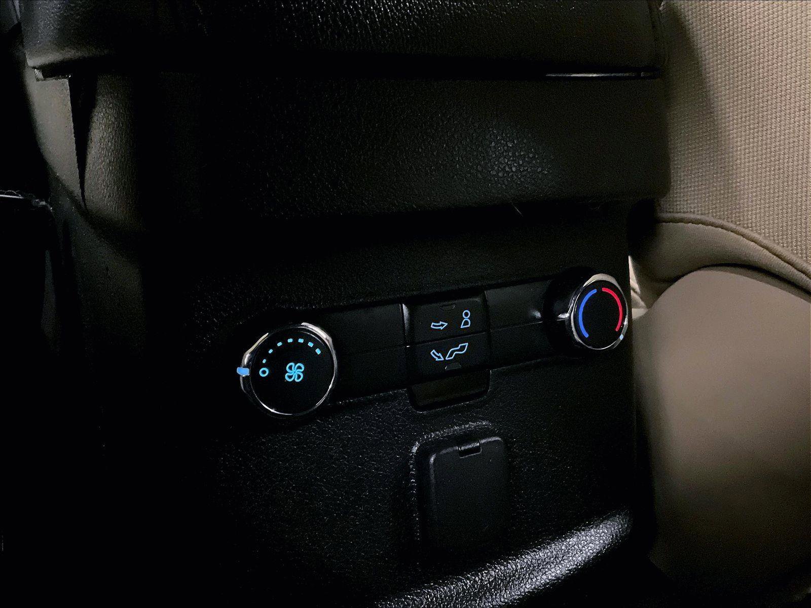 Used 2016 Ford Explorer XLT w/ Equipment Group 201A image 33