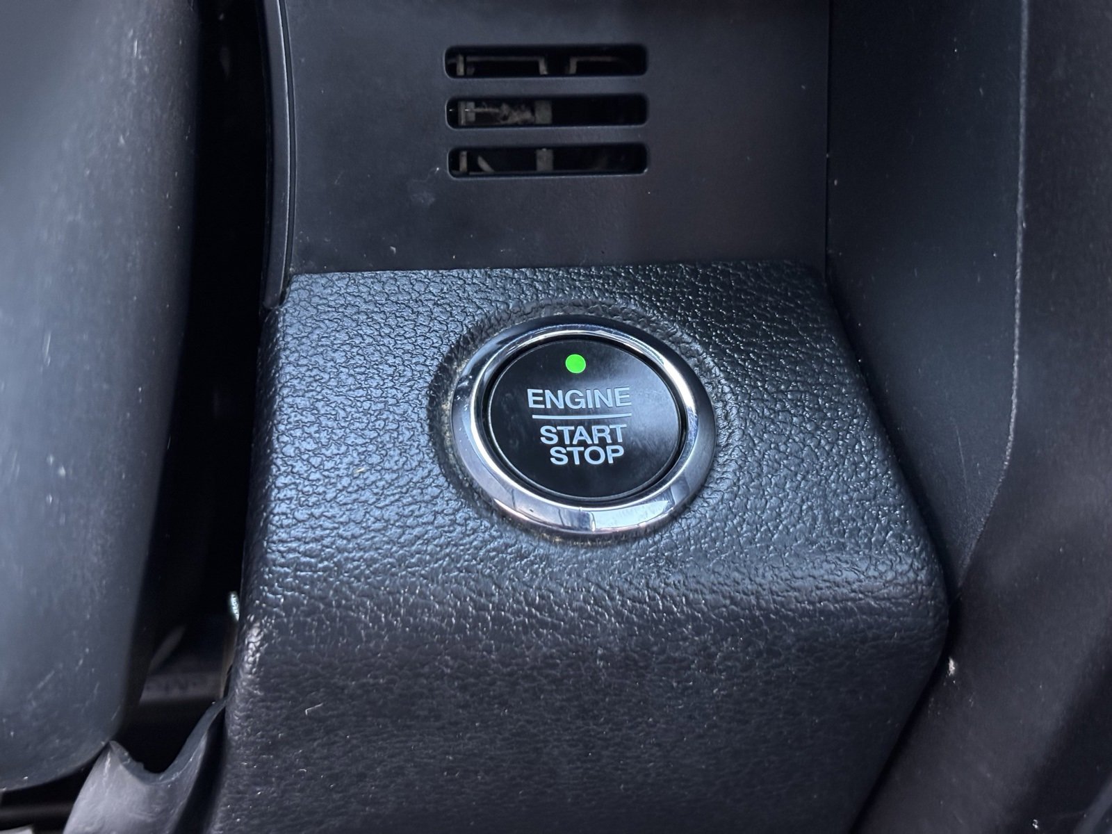 Used 2019 Ford Expedition Limited image 24