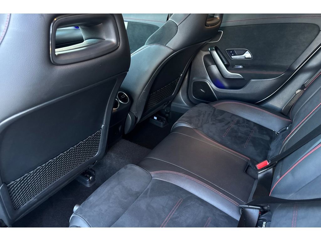 Used 2023 Mercedes-Benz CLA 250 image 13
