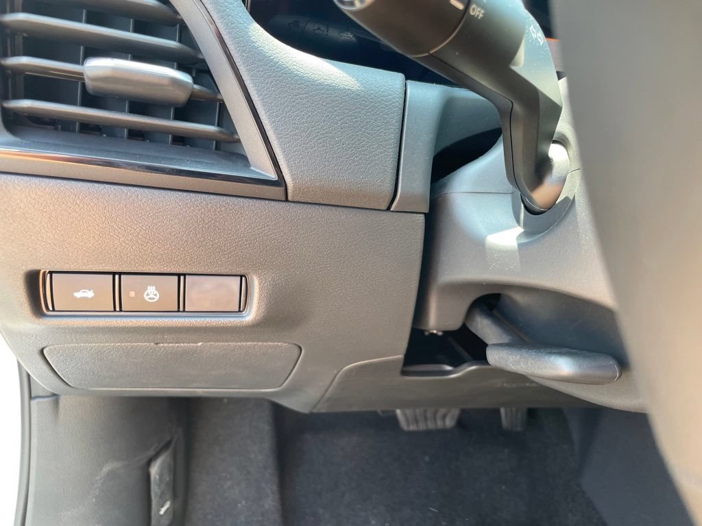 New 2026 Nissan Sentra SV w/ SV Convenience Package FWD image 12