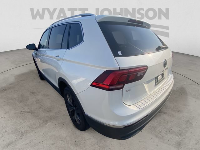Used 2024 Kia Carnival EX FWD image 7