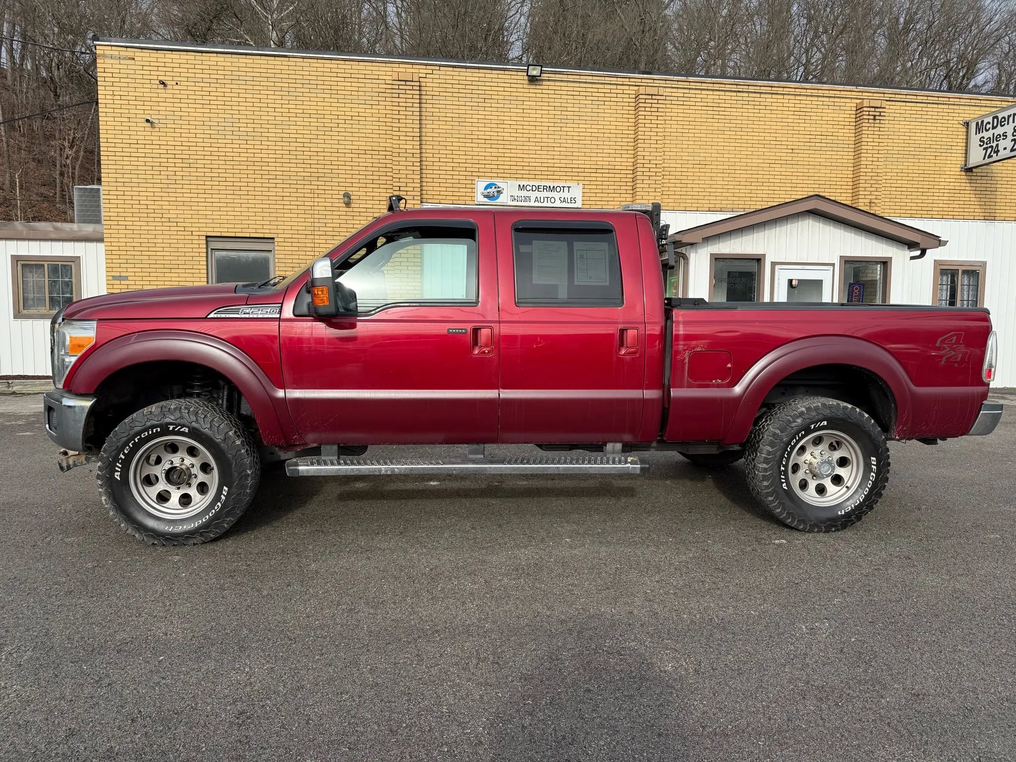 Used 2015 Ford F250 Lariat w/ Lariat Ultimate Package image 2
