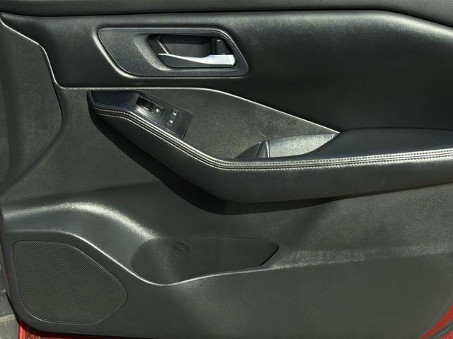 Used 2024 Nissan Rogue SV image 35