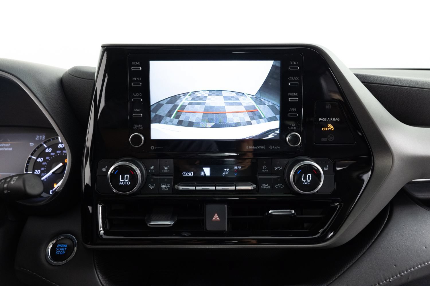 Used 2022 Toyota Highlander XLE FWD image 39