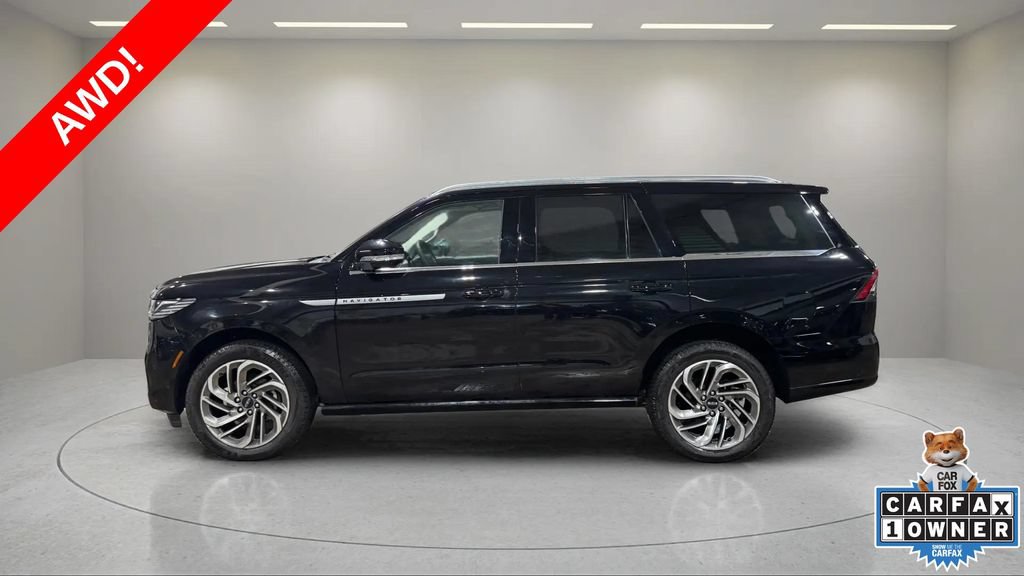 Certified 2025 Lincoln Navigator Reserve AWD/4WD image 16