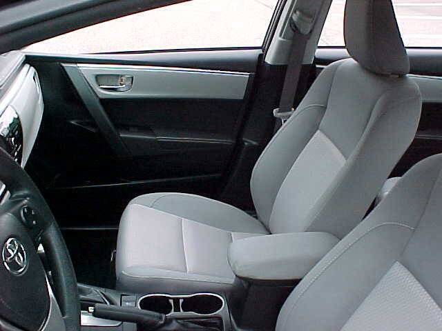Used 2015 Toyota Corolla LE image 13