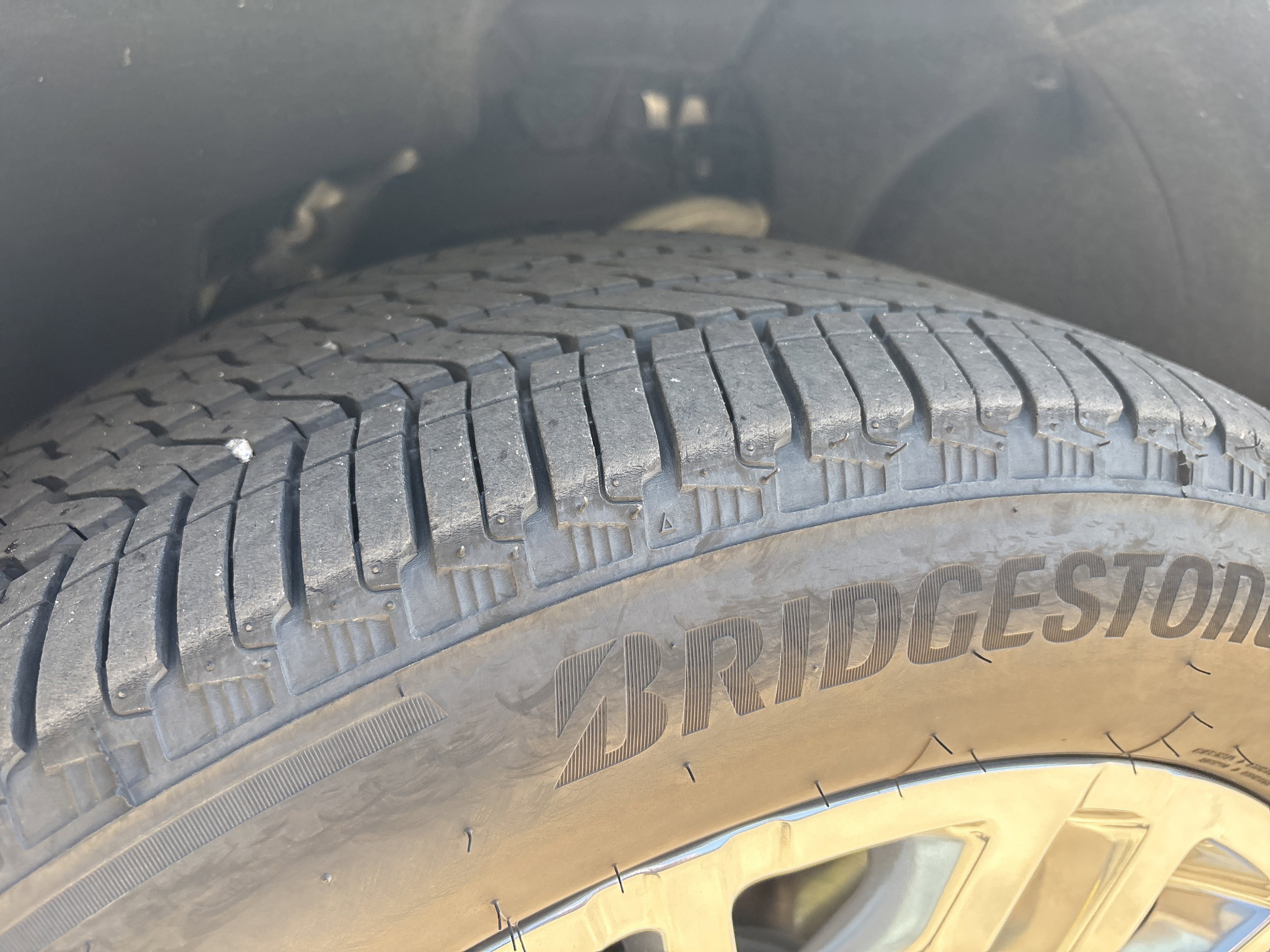 Used 2024 GMC Yukon Denali AWD/4WD image 12