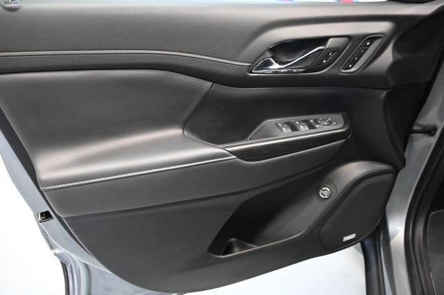 Used 2023 GMC Acadia SLT w/ Elevation Edition FWD image 28