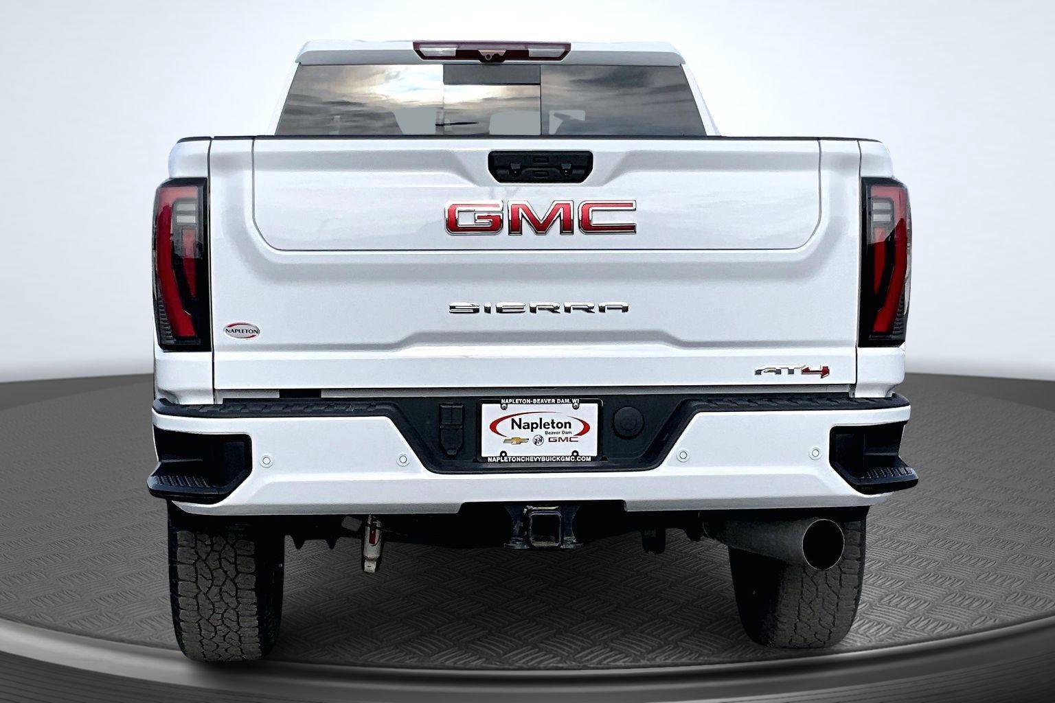 Used 2025 GMC Sierra 3500 AT4 w/ AT4 Premium Plus Package image 4