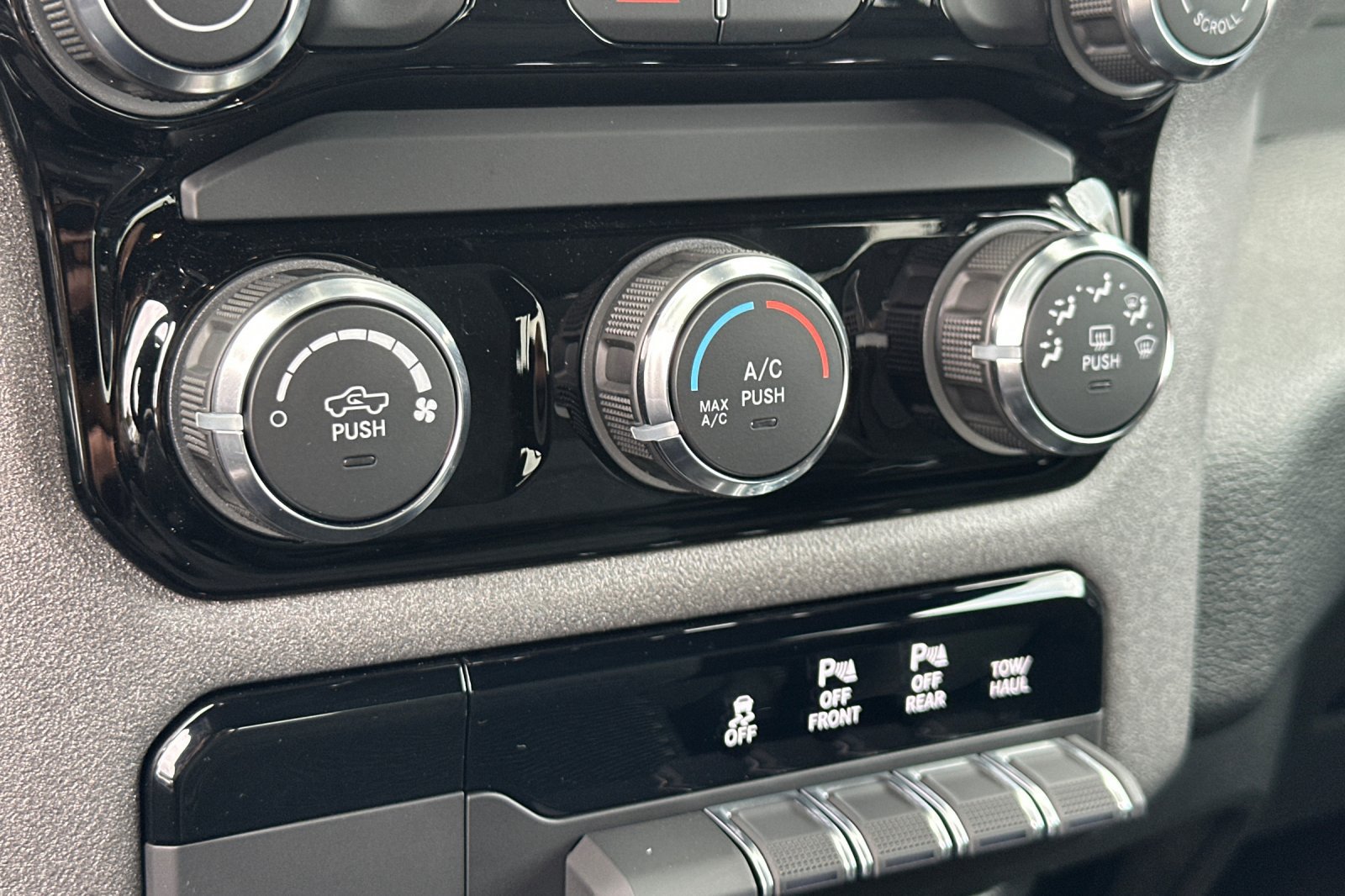 New 2026 RAM 1500 Tradesman AWD/4WD image 19