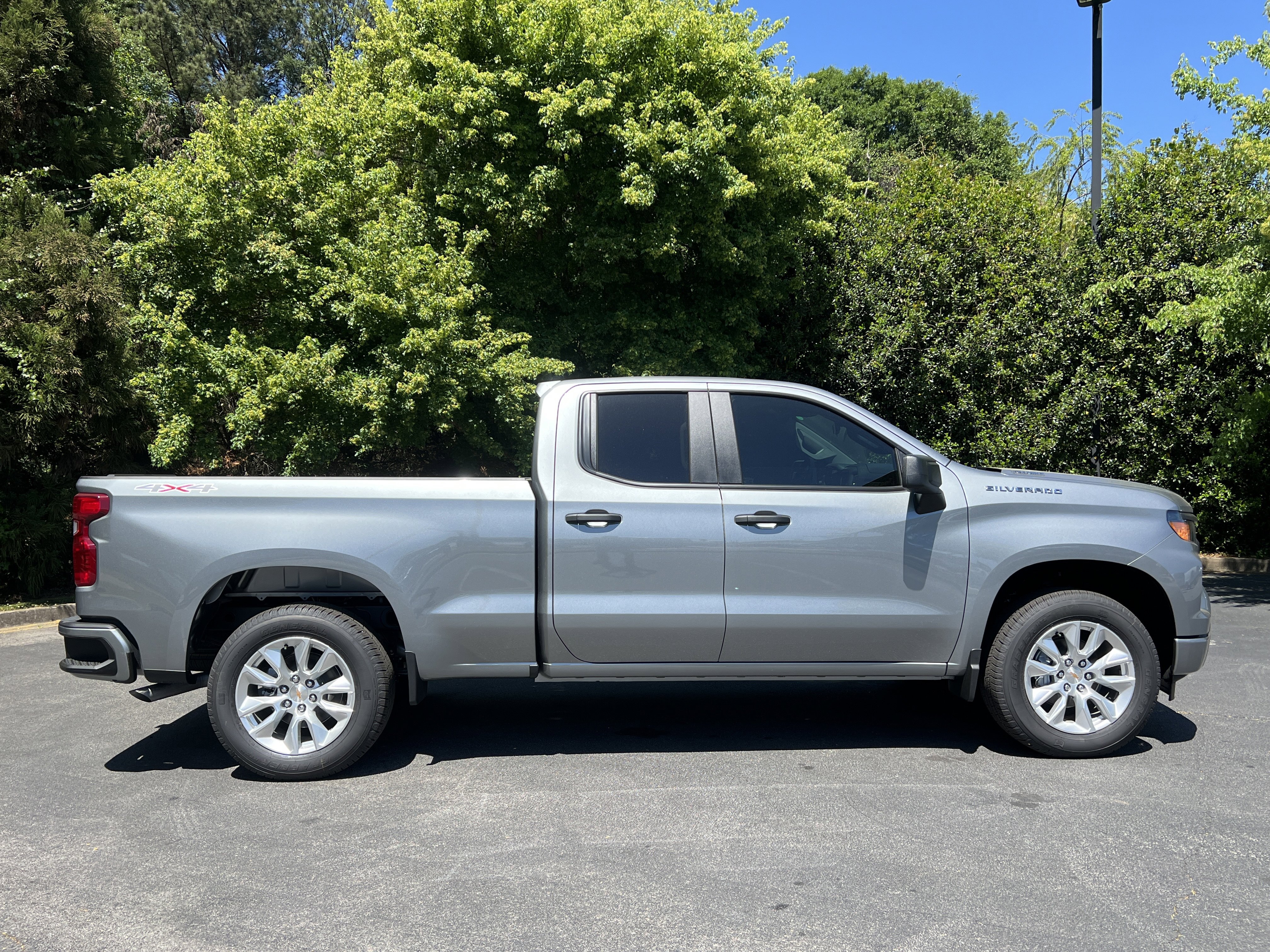 New 2026 Chevrolet Silverado 1500 Custom AWD/4WD image 10
