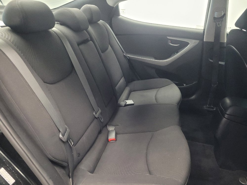 Used 2015 Hyundai Elantra SE w/ Option Group 03 FWD image 19