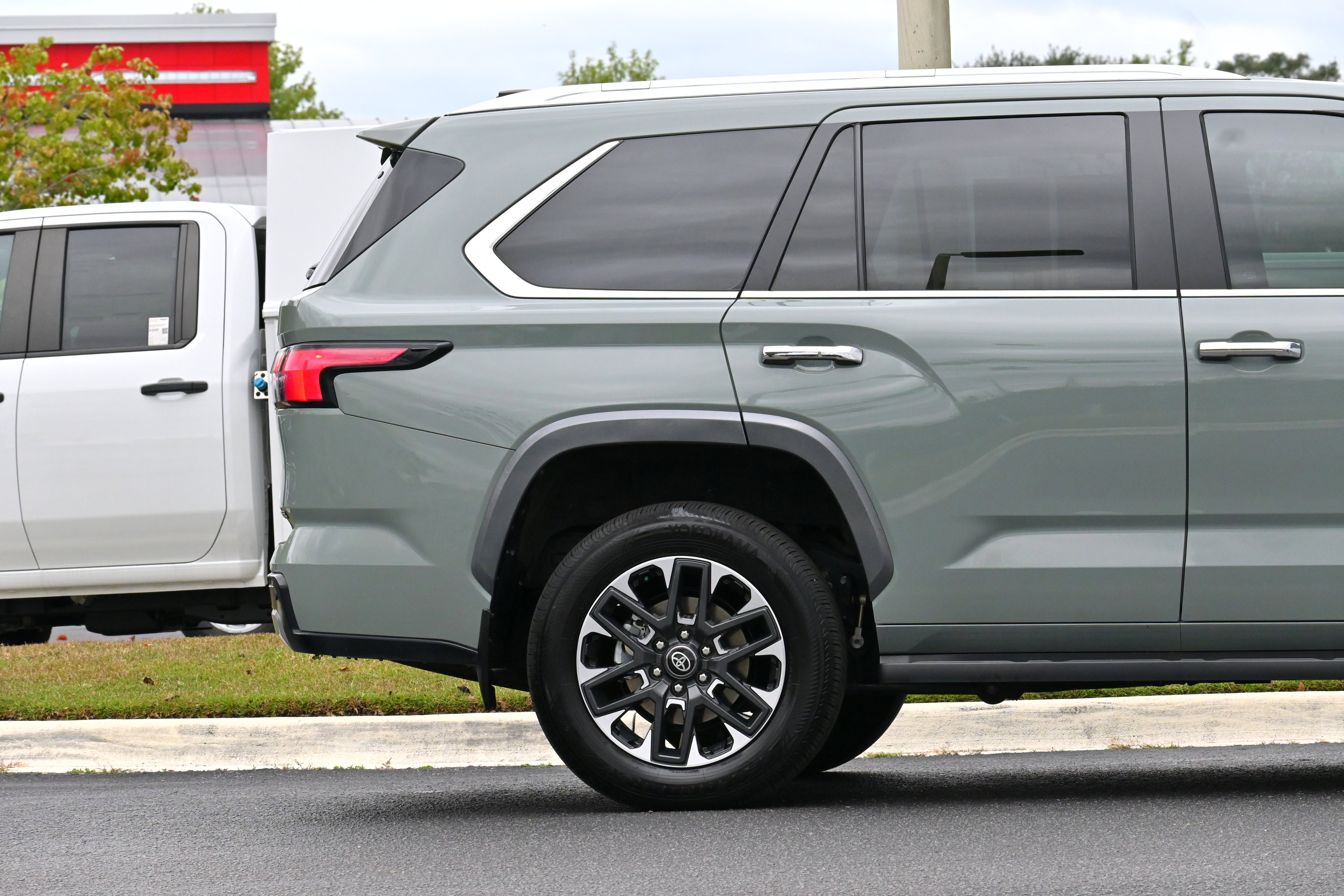 Used 2025 Toyota Sequoia Limited image 5