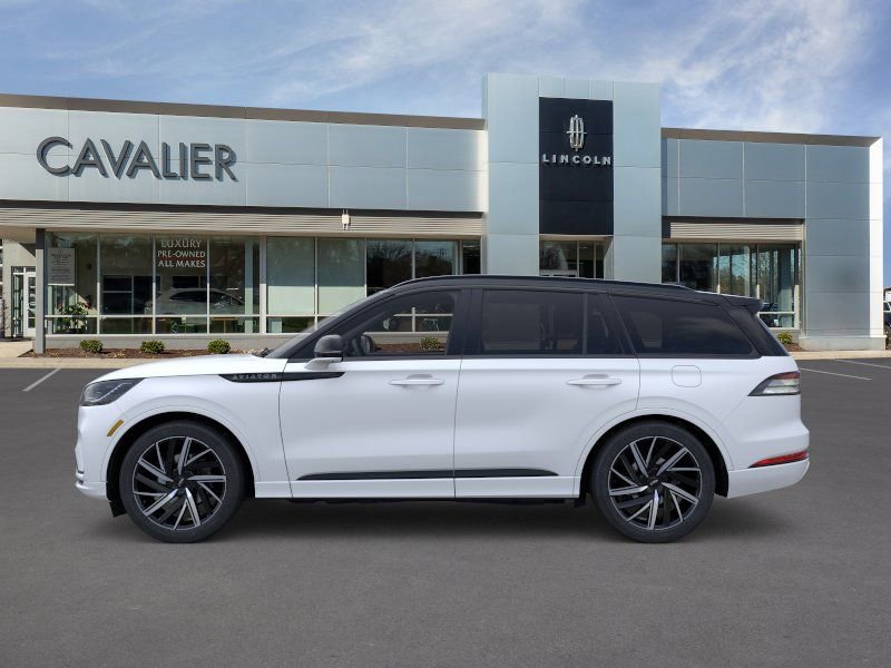 New 2026 Lincoln Aviator Black Label w/ Black Label Special Edition AWD/4WD image 3