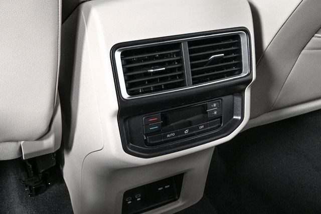New 2026 Volkswagen Atlas SE image 19