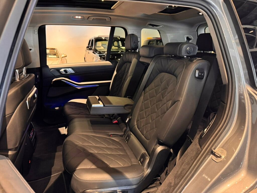 Used 2024 BMW X7 xDrive40i w/ Premium Package image 21